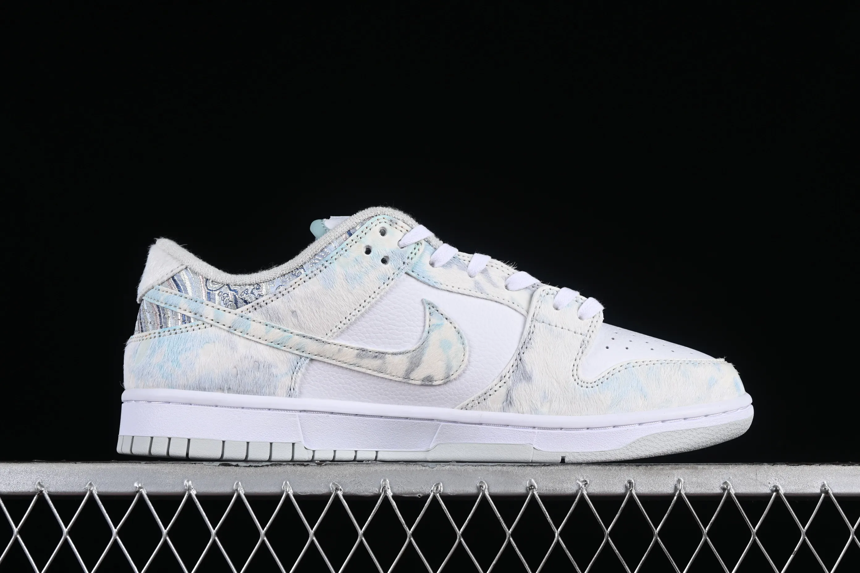 All categories Nk SB Dunk series Nk SB Dunk Low low-top sneakers J version Nk Dunk Low CNY Year of the Dragon Limited New Chinese style customization Steam Puppet-Third Prince Ao Bing SB low-top casual sneakers DV0831-101